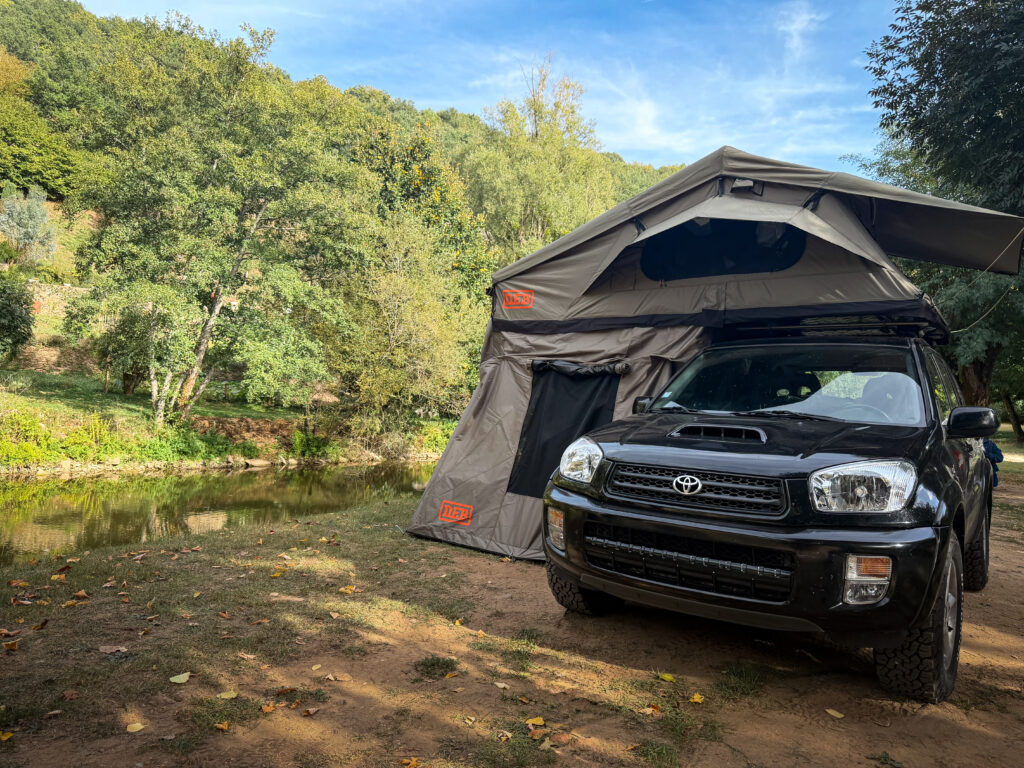 Toyota RAV4 tente de toit Melbourne 160 avec annexe